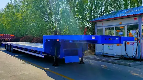 Lahek polpriklopnik z visokim in nizkim nivojem zagotavlja učinkovito logistiko